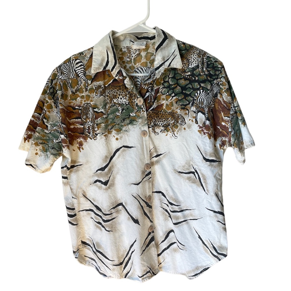 ✨ vintage animal, print button up ✨
